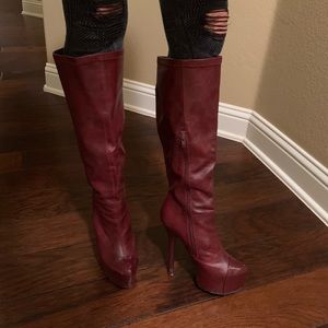 Heeled boots